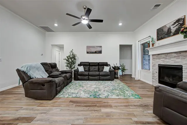 Photo 8 — 12413 SW 30th Street, Yukon, OK 73099