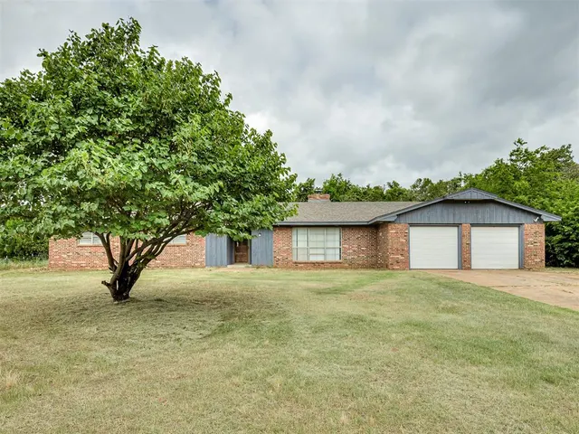 Front exterior — 27115 Western Avenue, Washington, OK 73093