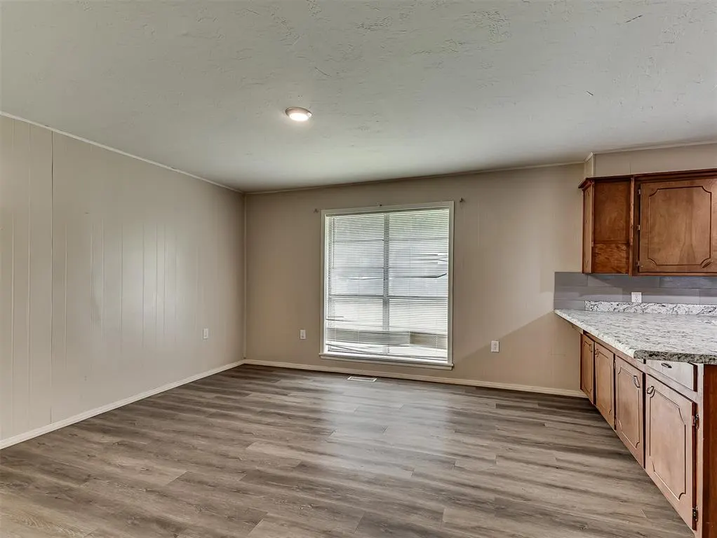 Photo 9 — 27115 Western Avenue, Washington, OK 73093