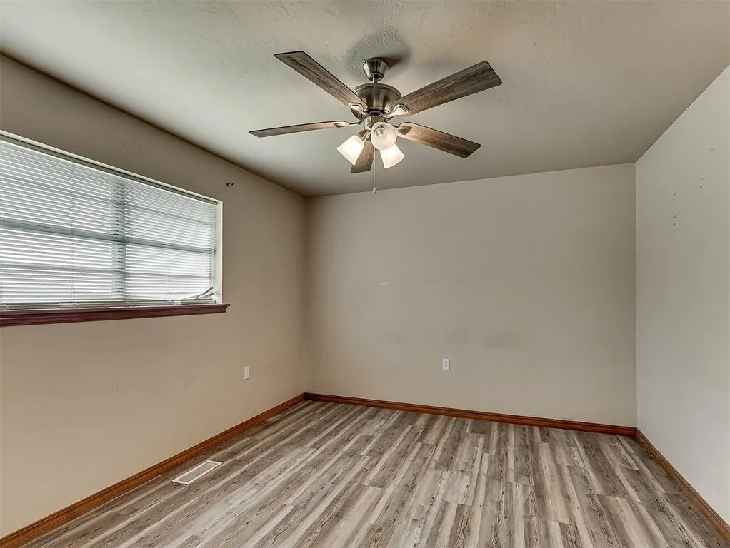 Photo 28 — 27115 Western Avenue, Washington, OK 73093