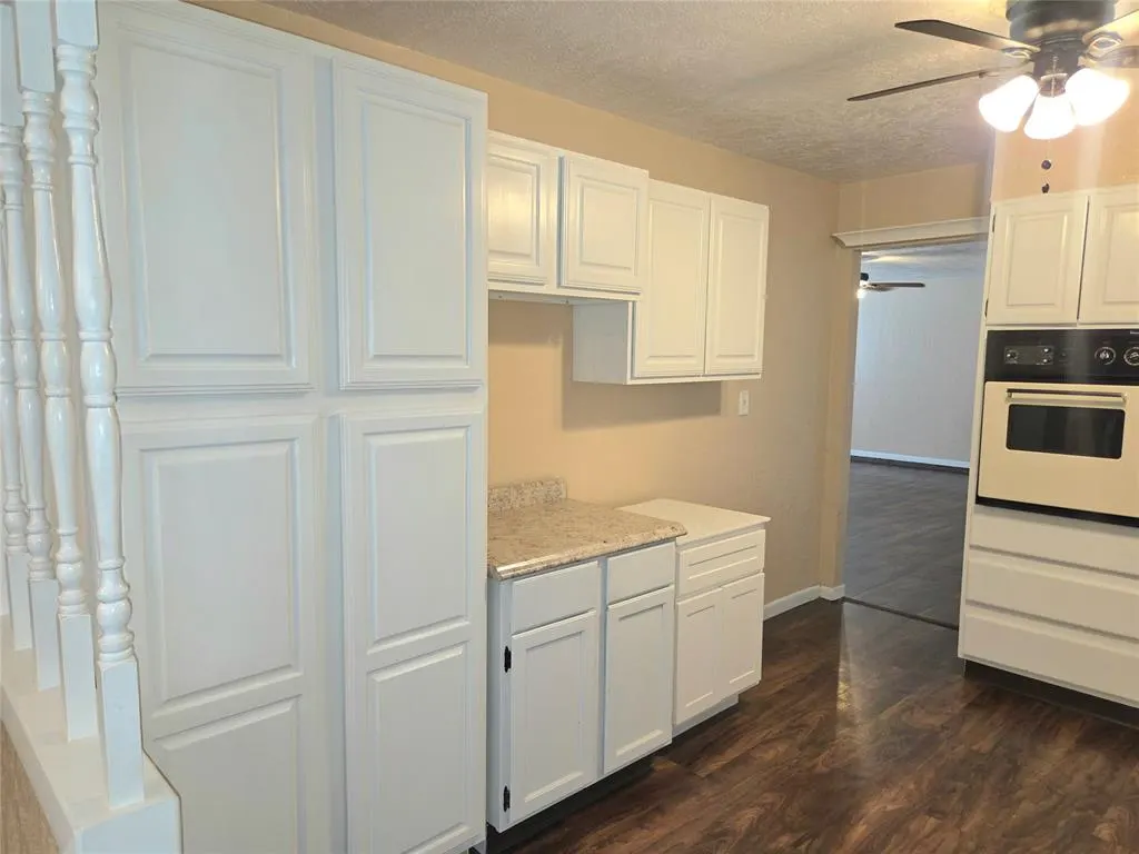 Photo 17 — 702 W Country Club Road, Chickasha, OK 73018