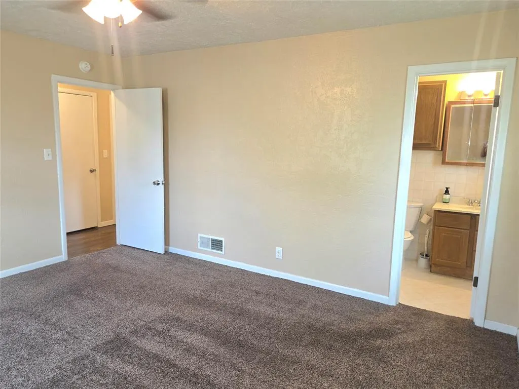 Photo 22 — 702 W Country Club Road, Chickasha, OK 73018