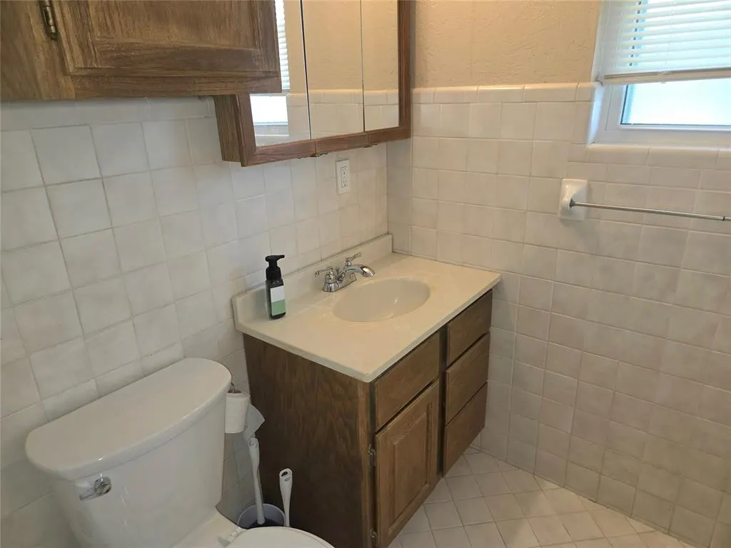 Photo 26 — 702 W Country Club Road, Chickasha, OK 73018