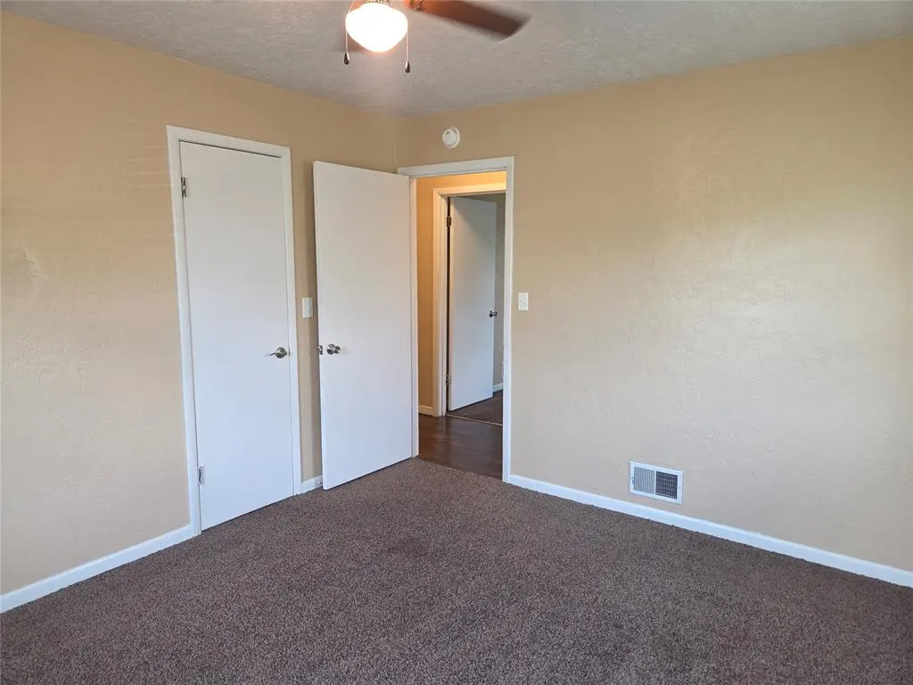 Photo 28 — 702 W Country Club Road, Chickasha, OK 73018