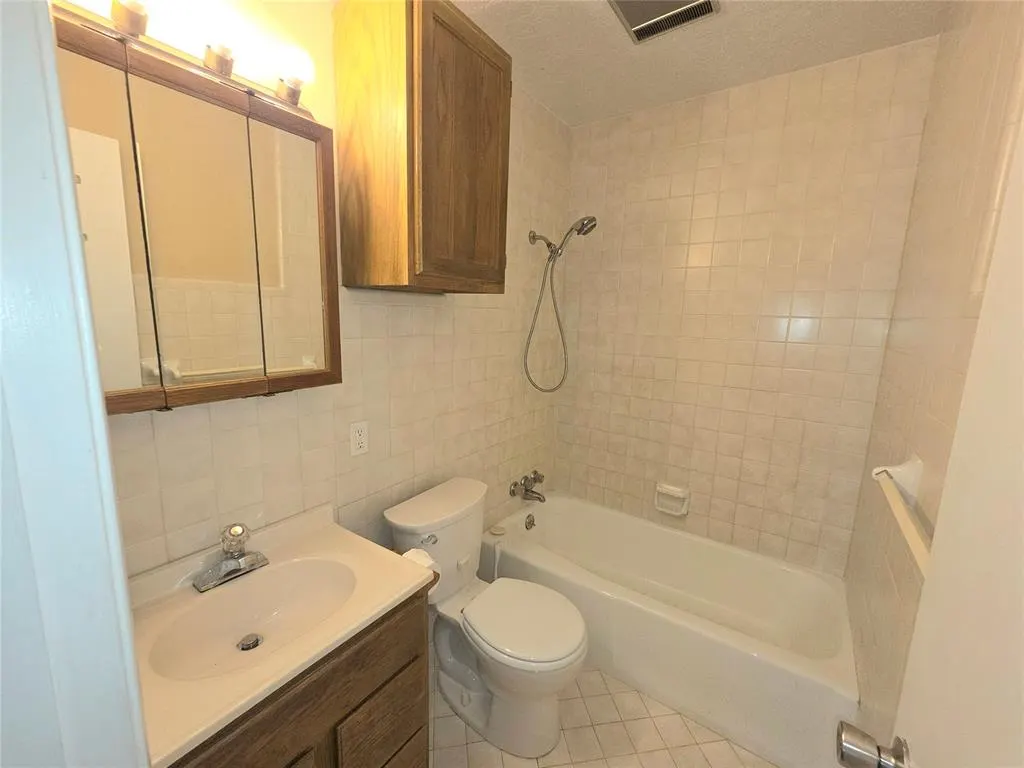 Photo 29 — 702 W Country Club Road, Chickasha, OK 73018