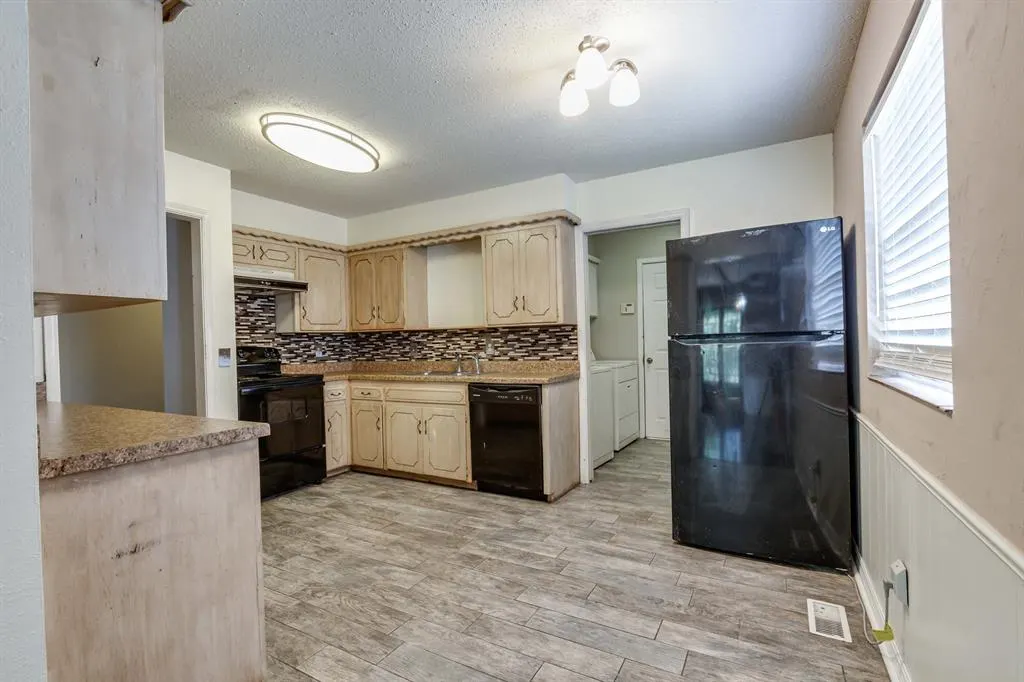 Photo 15 — 11007 Greystone Avenue, Oklahoma City, OK 73120