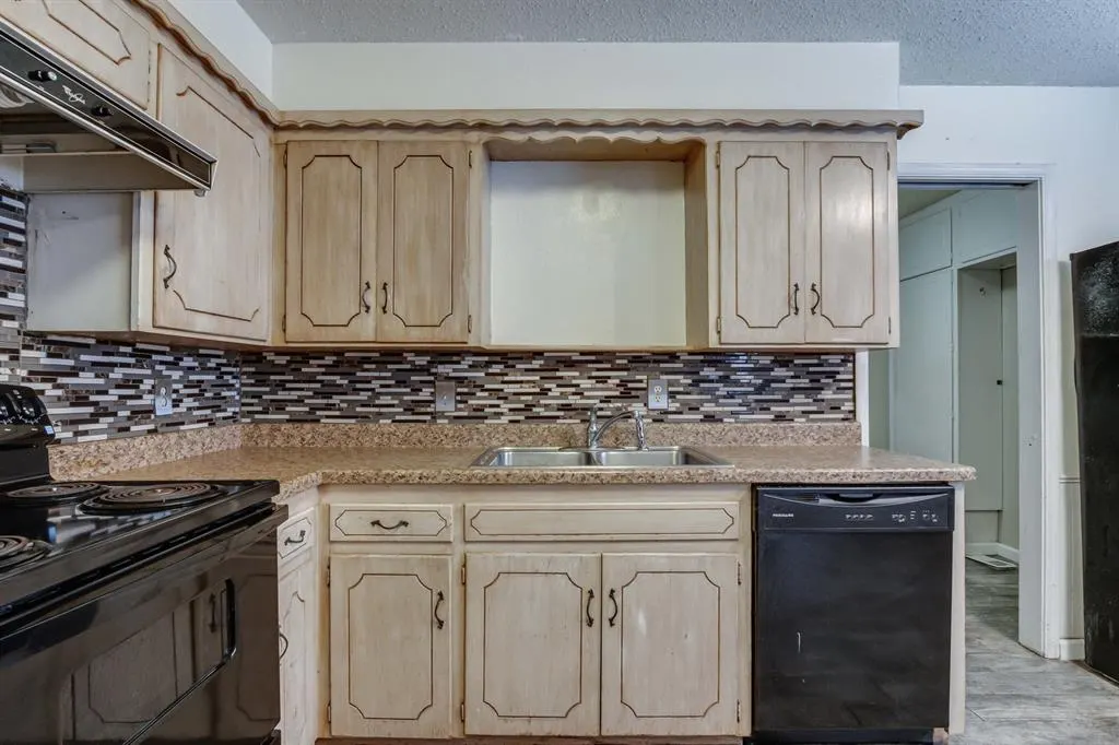 Photo 18 — 11007 Greystone Avenue, Oklahoma City, OK 73120
