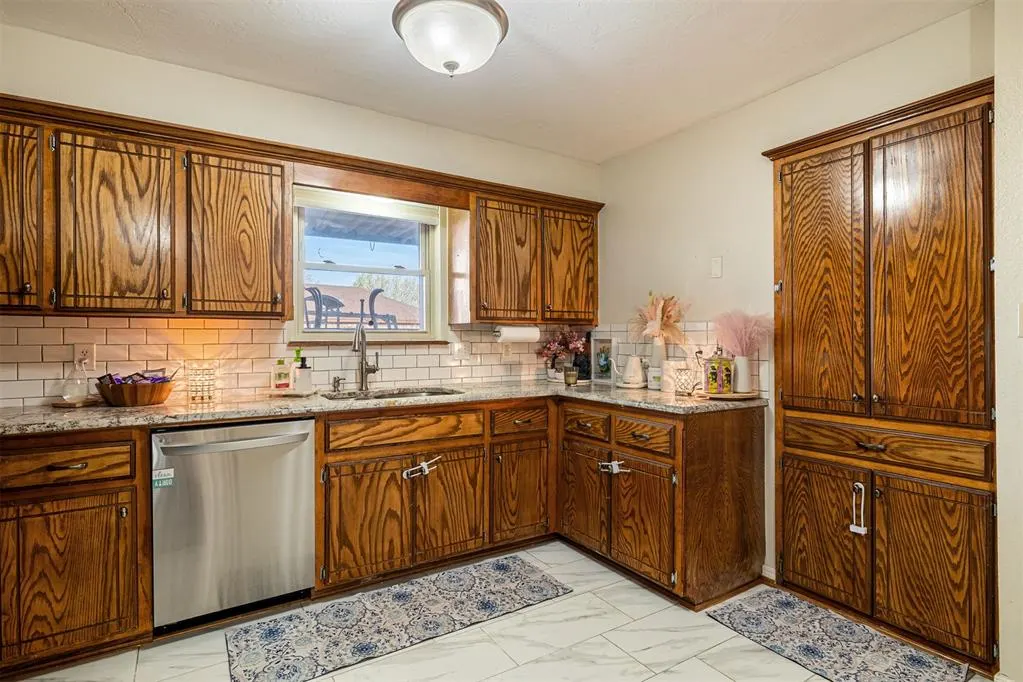 Photo 10 — 1310 Silver Maple Lane, Noble, OK 73068