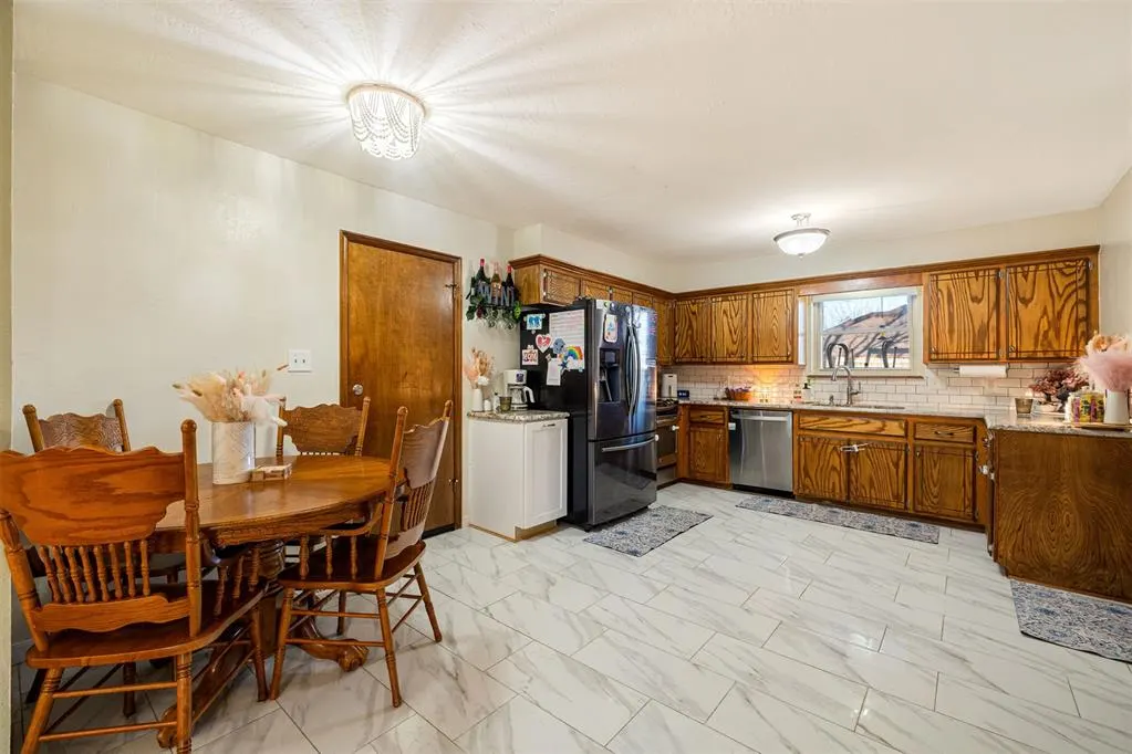 Photo 12 — 1310 Silver Maple Lane, Noble, OK 73068