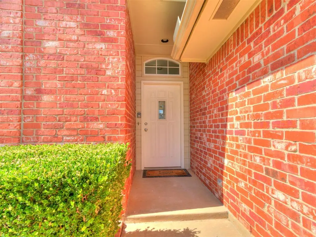 Photo 2 — 9617 Gold Field Place, Oklahoma City, OK 73128