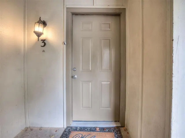 Photo 4 — 1819 E Lindsey Street 3, Norman, OK 73071
