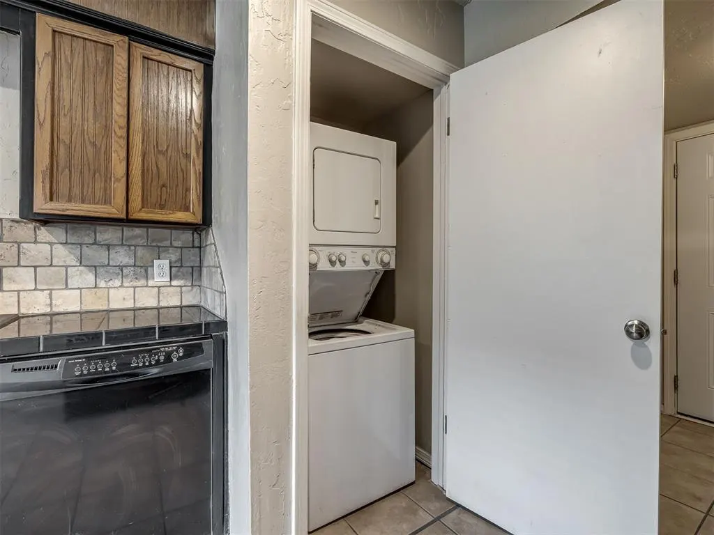 Photo 16 — 1819 E Lindsey Street 3, Norman, OK 73071