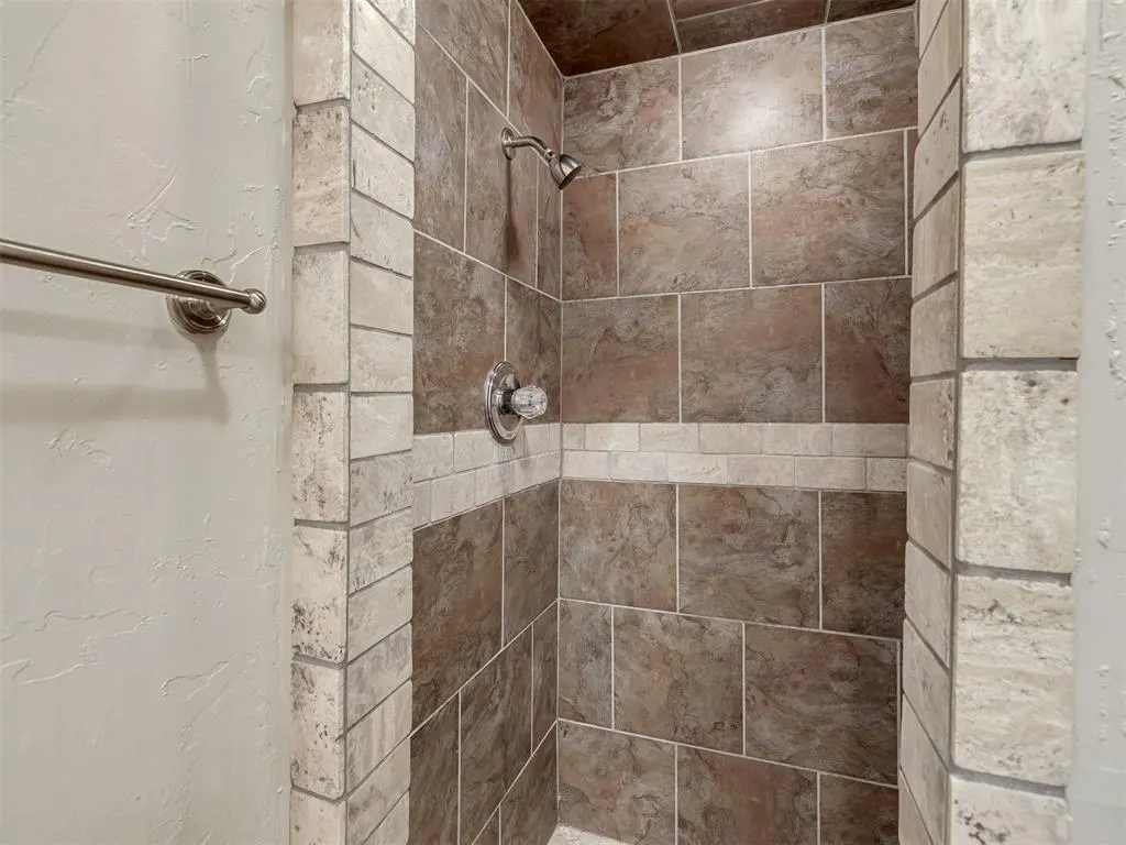 Photo 23 — 1819 E Lindsey Street 3, Norman, OK 73071
