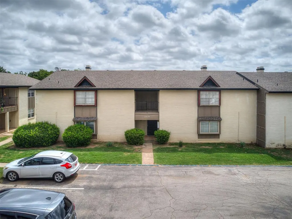 Photo 37 — 1819 E Lindsey Street 3, Norman, OK 73071