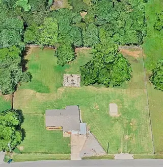 Sold home at 2021 N Draper Avenue