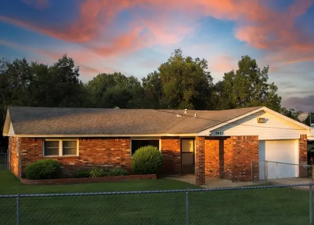 Photo 2 — 2021 N Draper Avenue, Choctaw, OK 73020
