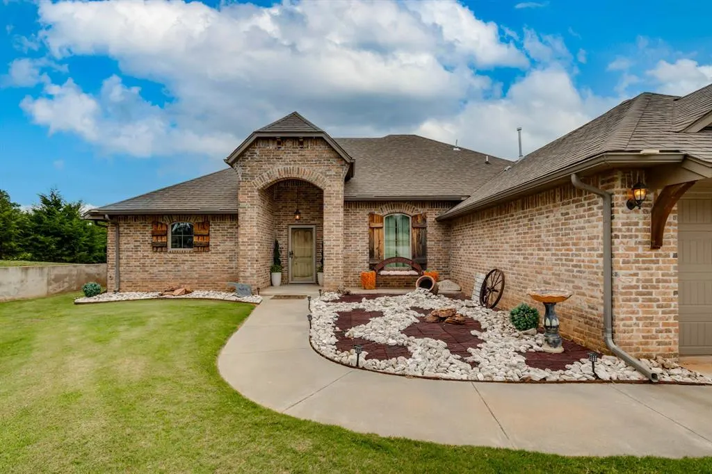 Photo 2 — 12478 Hidden Run Road, Guthrie, OK 73044