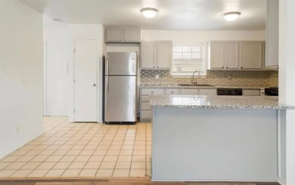 Photo 3 — 14343 S Oklahoma Boulevard, Glenpool, OK 74033