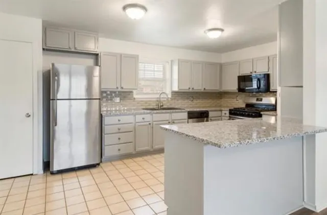 Photo 4 — 14343 S Oklahoma Boulevard, Glenpool, OK 74033