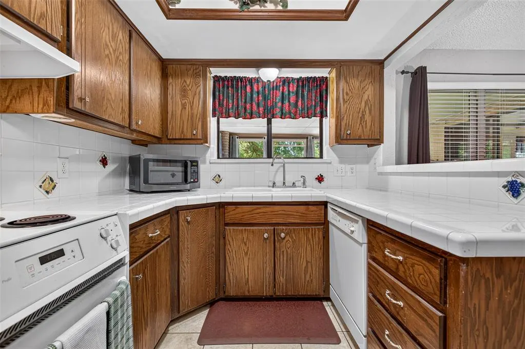 Photo 9 — 12420 Eric Field Place, Oklahoma City, OK 73142