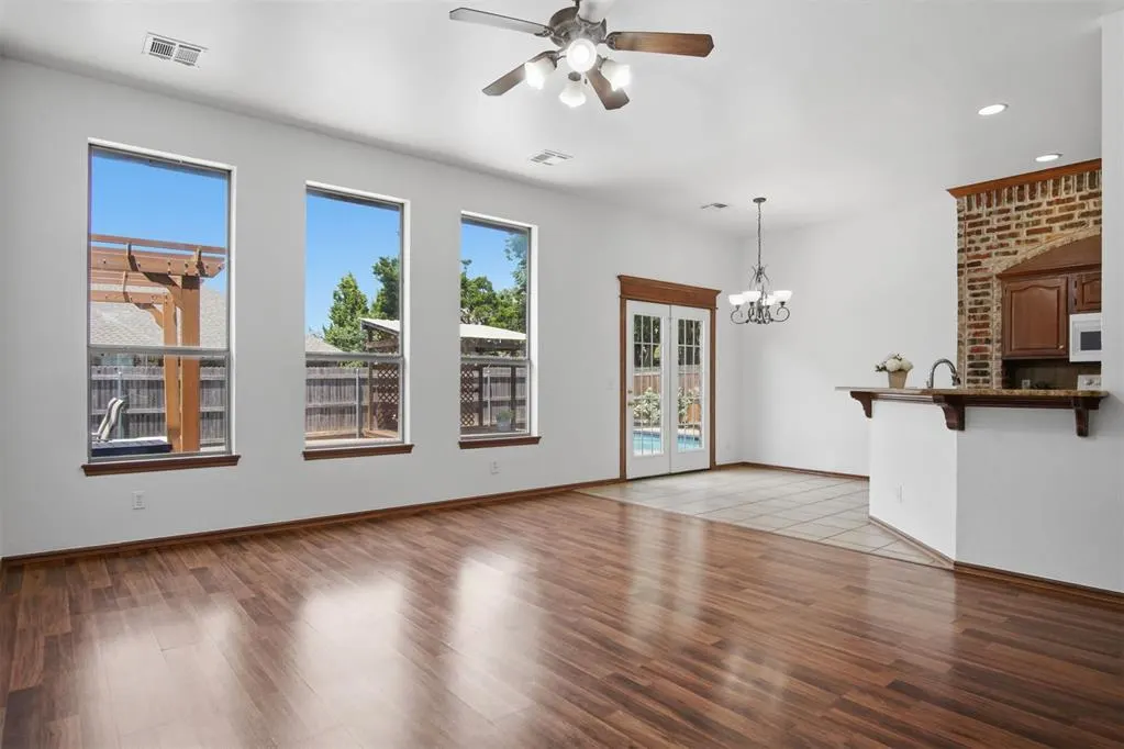 Photo 10 — 2101 Cedar Pointe Circle, Edmond, OK 73003