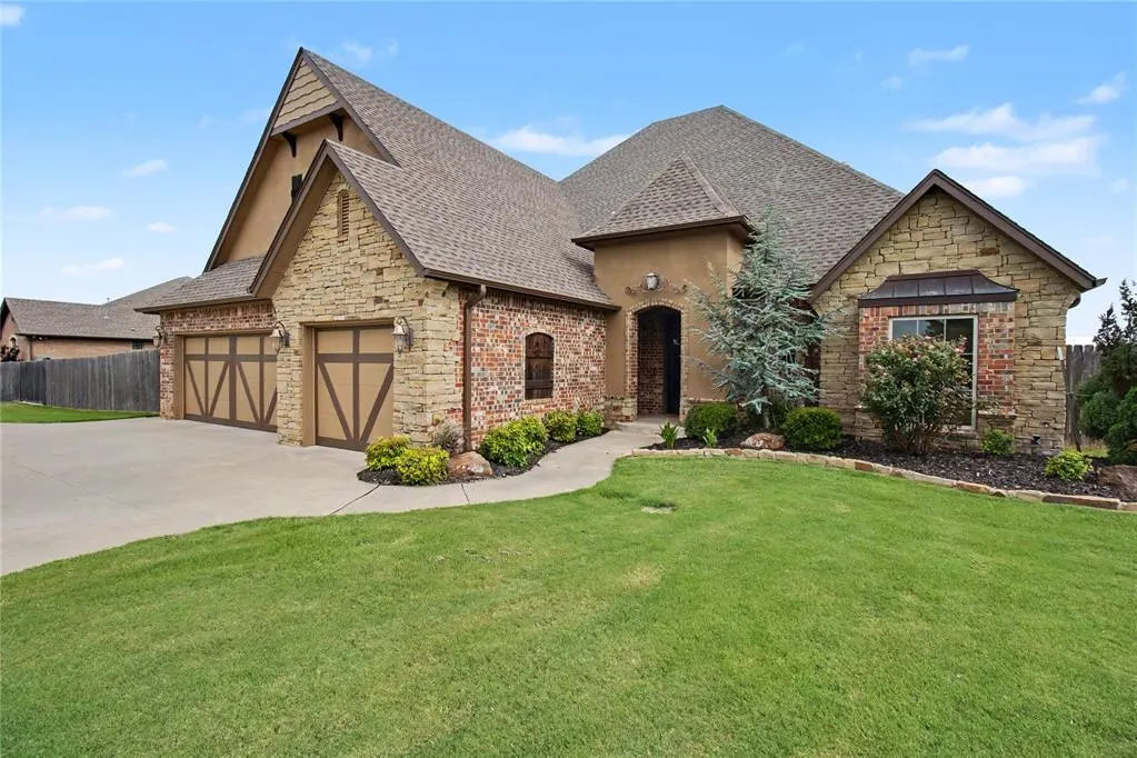 Photo 2 — 19917 Aaron Drive, Harrah, OK 73045