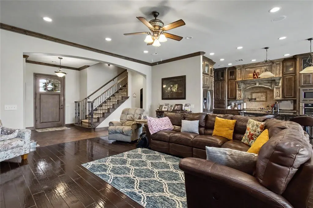 Photo 7 — 19917 Aaron Drive, Harrah, OK 73045
