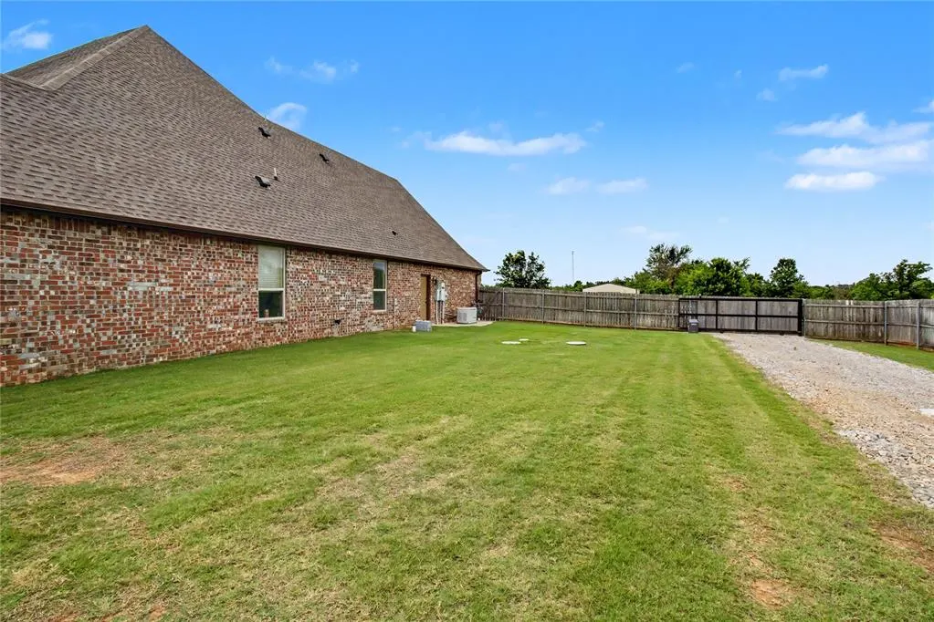 Photo 22 — 19917 Aaron Drive, Harrah, OK 73045