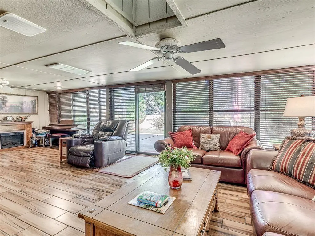 Photo 15 — 6105 Sudbury Drive, Oklahoma City, OK 73162