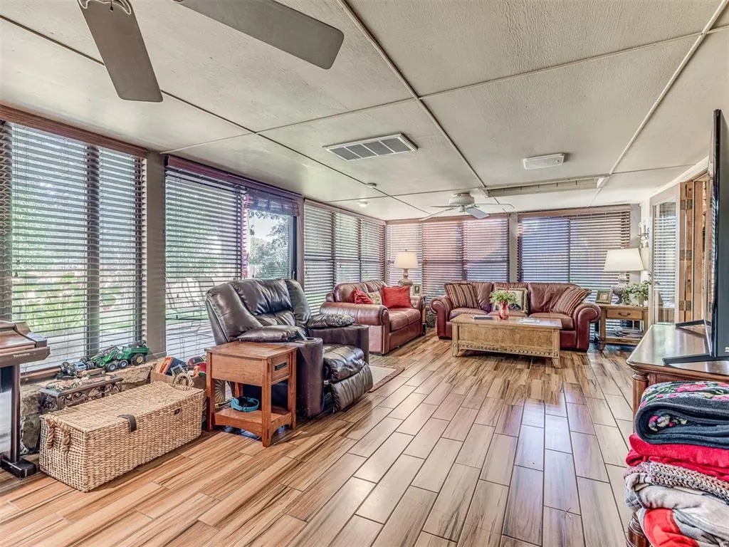 Photo 16 — 6105 Sudbury Drive, Oklahoma City, OK 73162