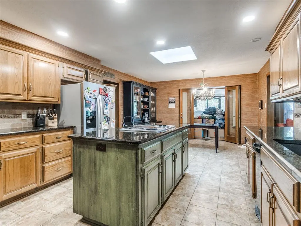 Photo 11 — 6105 Sudbury Drive, Oklahoma City, OK 73162