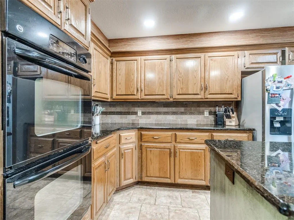 Photo 13 — 6105 Sudbury Drive, Oklahoma City, OK 73162
