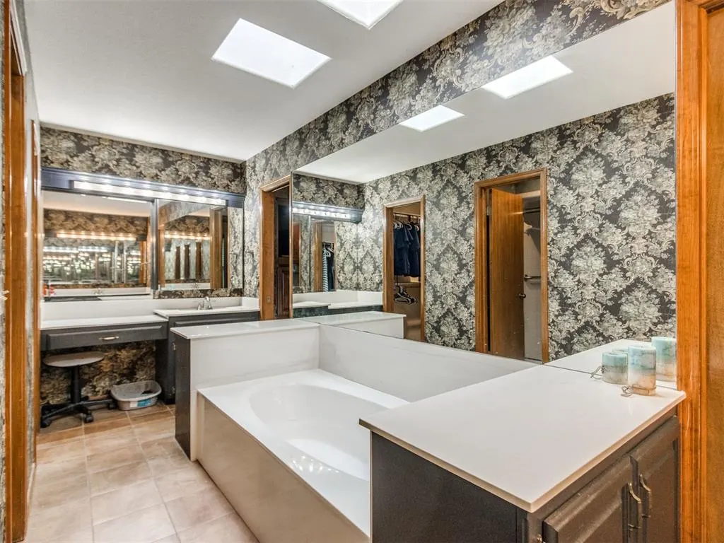 Photo 25 — 6105 Sudbury Drive, Oklahoma City, OK 73162