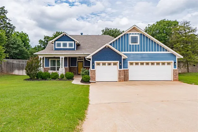 Photo 2 — 8851 Tall Oaks Drive, Guthrie, OK 73044