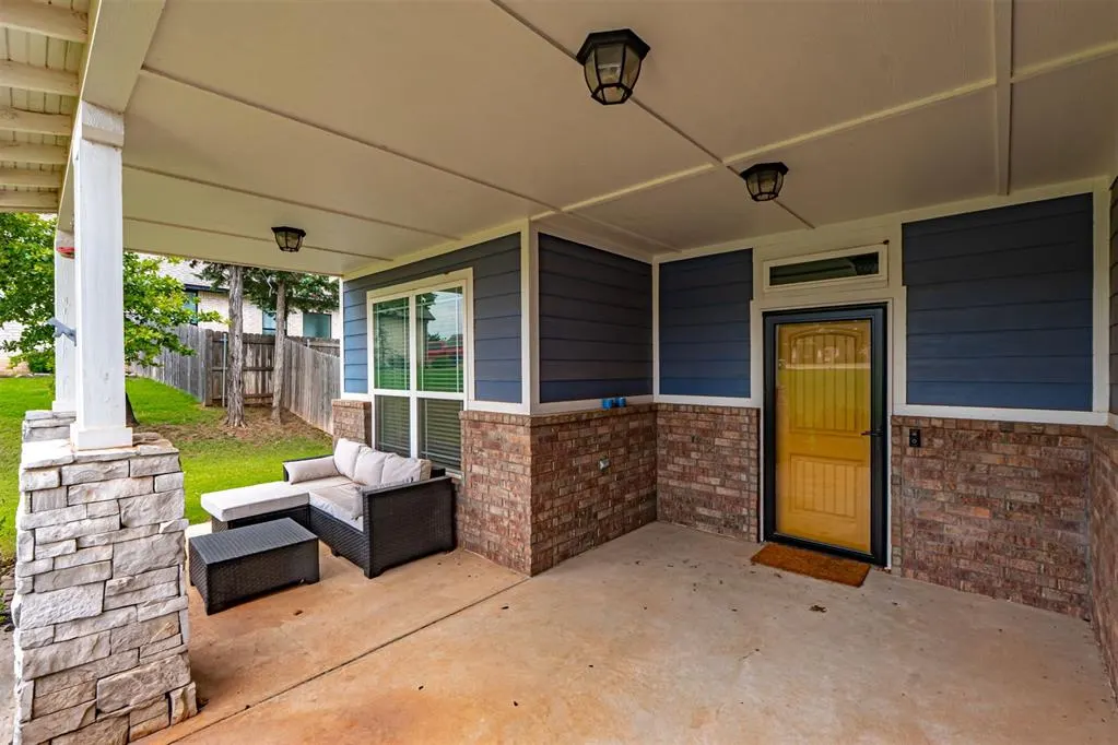 Photo 5 — 8851 Tall Oaks Drive, Guthrie, OK 73044