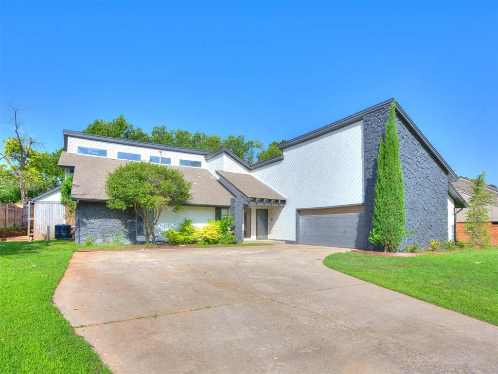 Front exterior — 11609 Twisted Oak Road, Oklahoma City, OK 73120