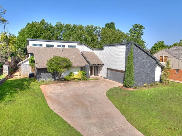 Photo 2 — 11609 Twisted Oak Road, Oklahoma City, OK 73120