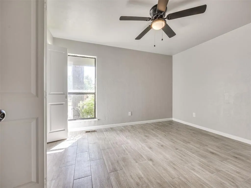 Photo 17 — 11609 Twisted Oak Road, Oklahoma City, OK 73120