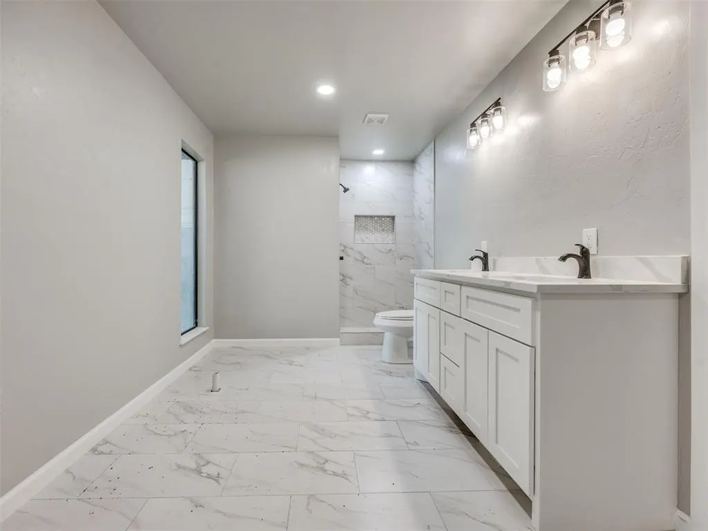 Photo 31 — 11609 Twisted Oak Road, Oklahoma City, OK 73120