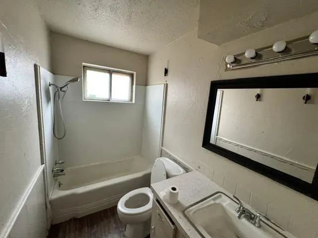 Photo 5 — 421 NW 81st Street, Oklahoma City, OK 73114