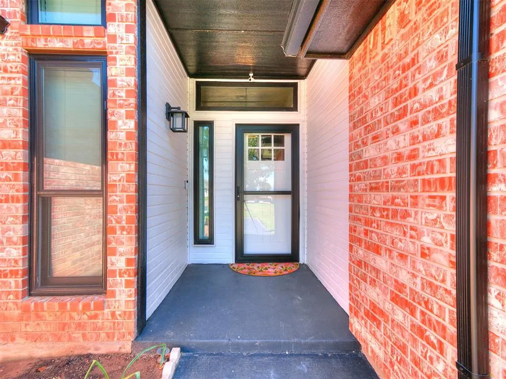 Photo 2 — 8300 Canyon Trail Drive, Oklahoma City, OK 73135