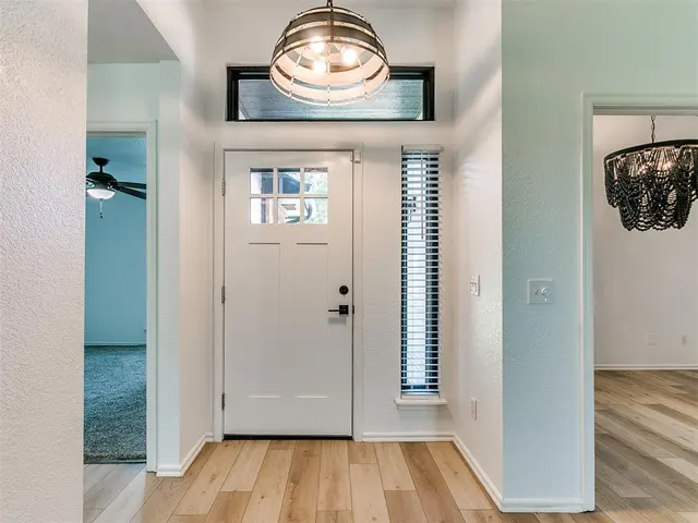 Photo 4 — 8300 Canyon Trail Drive, Oklahoma City, OK 73135