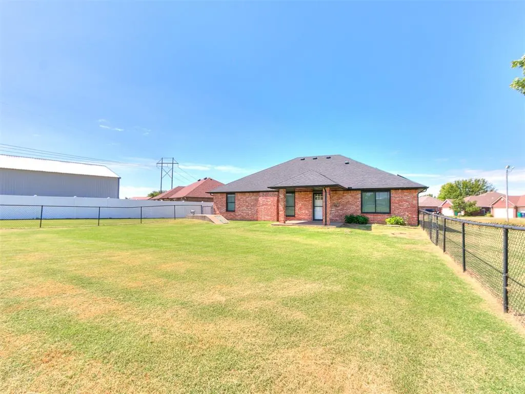 Photo 38 — 8300 Canyon Trail Drive, Oklahoma City, OK 73135