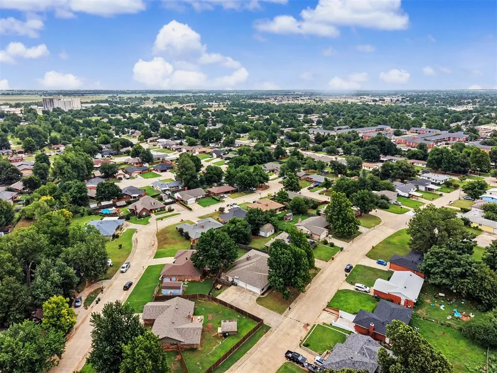 Photo 34 — 319 W Bass Avenue, Yukon, OK 73099