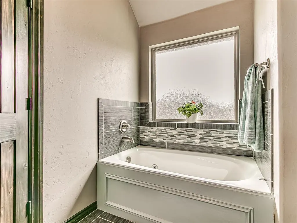 Photo 28 — 18828 Olive Branch Court, Edmond, OK 73012