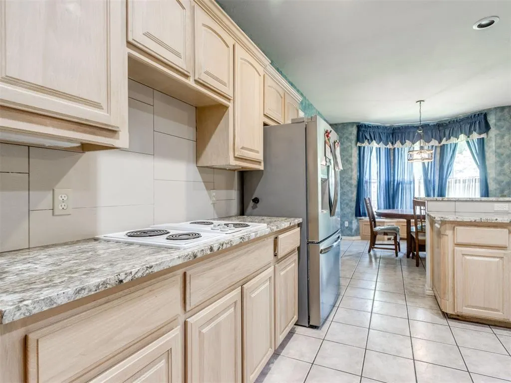 Photo 12 — 712 Fox Bend Trail, Edmond, OK 73034