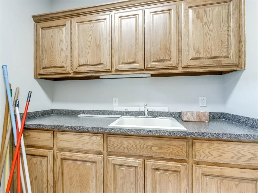 Photo 31 — 712 Fox Bend Trail, Edmond, OK 73034