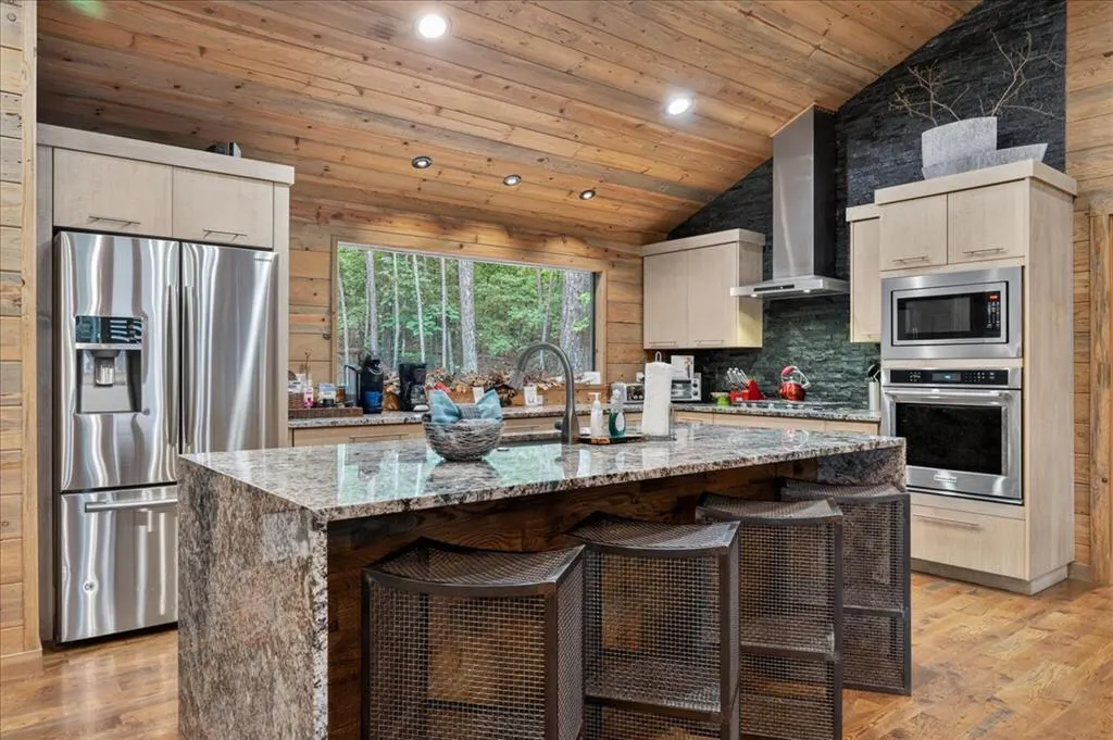 Photo 8 — 179 Southern Hills Circle, Broken Bow, OK 74728