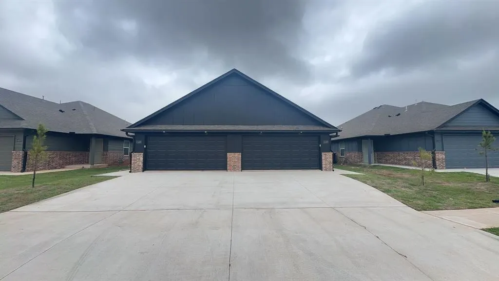 Photo 4 — 11425 University Drive, Oklahoma City, OK 73114