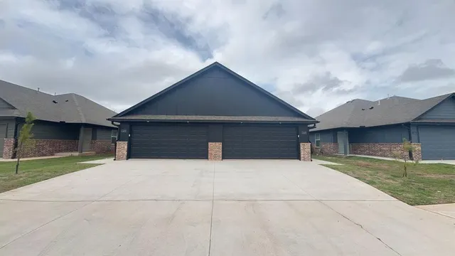 Photo 4 — 11427 University Drive, Oklahoma City, OK 73114